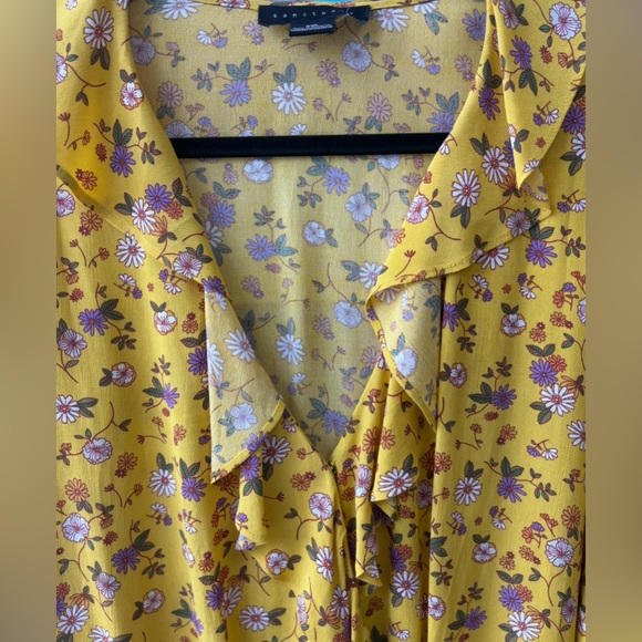 Sanctuary Bright Yellow Long Sleeve Floral Ruffle blouse 🌸🌸🌸 - Picture 6 of 8